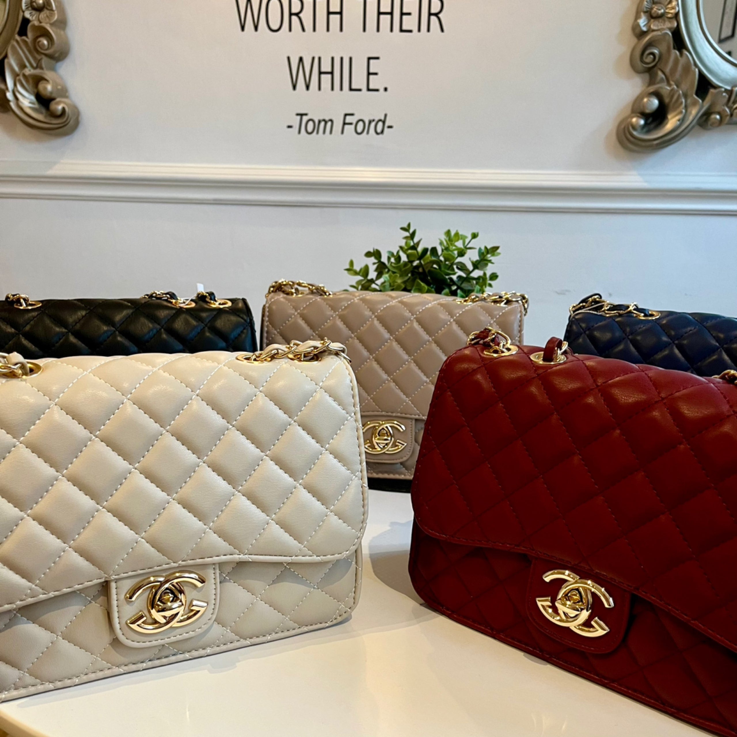 Quilted chain shoulder bag online